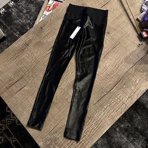 Koral Black Shine Leggings.